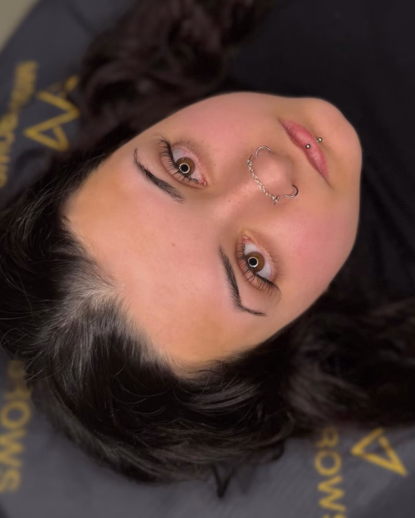 ✨ Aufwachen & ready sein ✨

Morgens aufstehen, in den Spiegel schauen –
und die Wimpern sitzen einfach 😍...