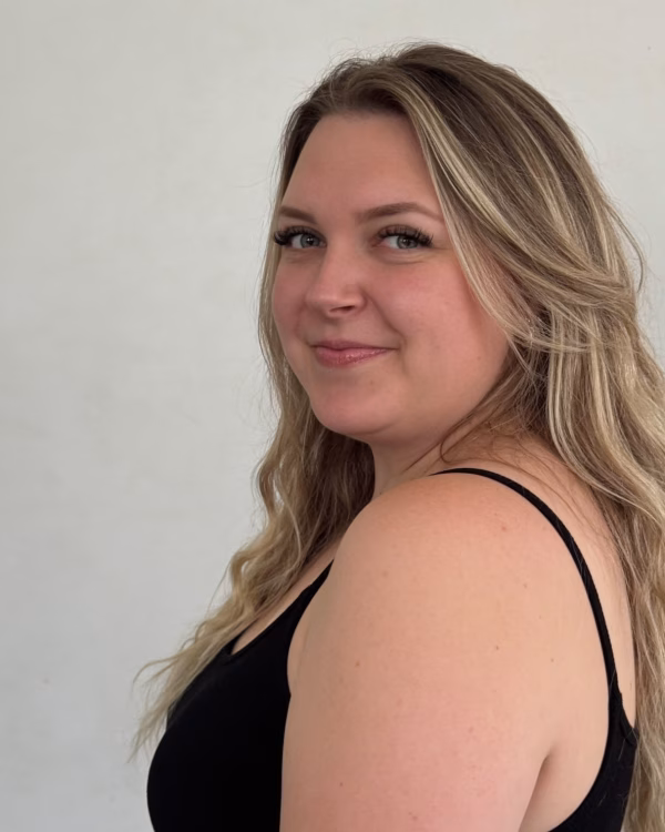 Manchmal braucht es gar nicht viel, um einen Blick komplett zu verändern 🫶🏼🥰

#jenniquebeauty #wimpernei...